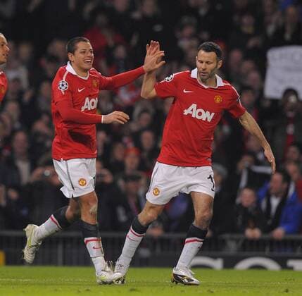 Javier Hernandez of Manchester United (L) celebrates his goal with Ryan Giggs of Manchester United --- Manchester United vs. Olympique Marseille EDITORIAL USE ONLY. No use with unauthorised audio, video, data, fixture lists, club league logos or live services. Online in-match use limited to 120 images, no video emulation. No use in betting, games or single club league player publications. o0 Chicharito Freude