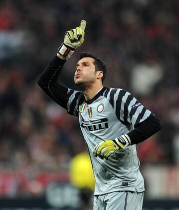 FC Bayern München vs. Inter Mailand --- Jubel nach dem 0:1 Torwart Julio Cesar (Inter Mailand) 