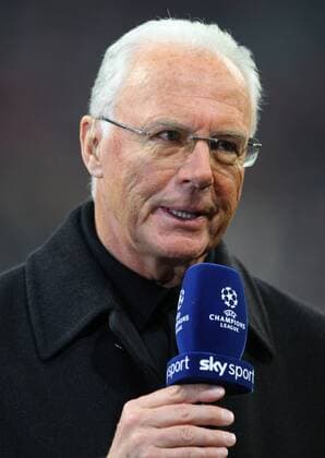 FC Bayern München - Inter Mailand, Bild zeigt Ehrenpräsident Franz Beckenbauer (Bayern) beim Sky Interview. 