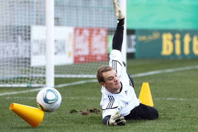 Torwart MANUEL NEUER - Training der deutschen Nationalmannschaft in Wiesbaden