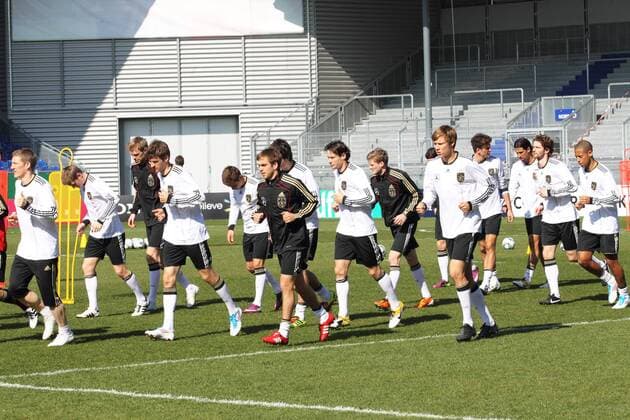 Training der deutschen Nationalmannschaft in Wiesbaden o0 Totale