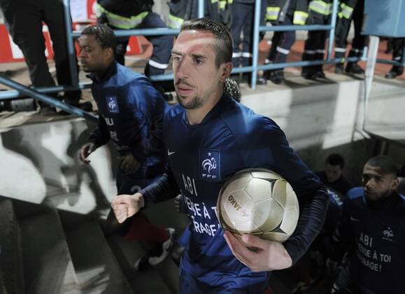 Luxemburg vs. Frankreich --- Franck RIBERY (Frankreich) wieder für die Nationalmannschaft am Ball 