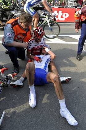 Gent - Wevelgem 2011; Yoann Offredo (Francaise des Jeux, u.) - Leonardo Duque (Cofidis) - xNicoxVereeckenxPHOTONEWSx  o0 Sturz stürzen Verletzung Schmerz