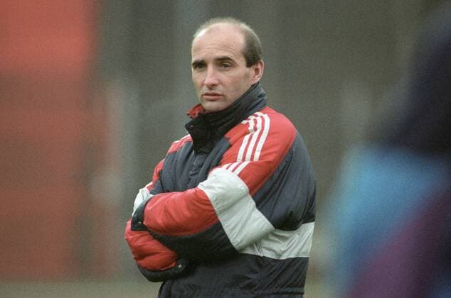 2. BL Nord Saison 1991 1992 Hannover 96 gegen den SV Meppen 1:1 am 23.11.1991. Trainer Horst Ehrmantraut (Meppen).