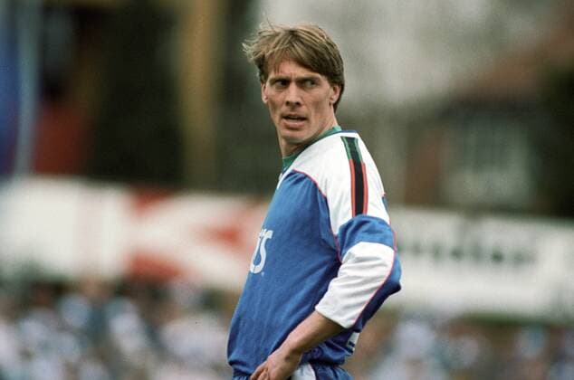 2. BL Nord Saison 1991 1992 Hannover 96 gegen den VfB Oldenburg 2:2 am 02.11.1991. Wolfgang Sidka, Trainer des VfB Oldenburg.