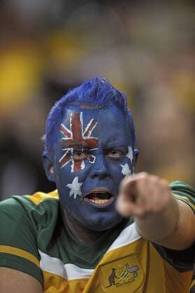 29.03.2011, Fussball Länderspiel: Deutschland - Australien in Mönchengladbach, Australischer Fan mit Gesichtsbemalung.