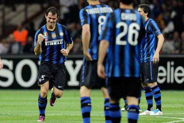 Inter Mailand (blau) vs. FC Schalke 04 (weiß) --- Dejan Stankovic (li.)  o0 Jubel Freude