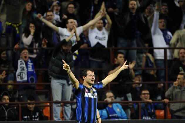 Inter Mailand (blau) vs. FC Schalke 04 (weiß) --- Torjubel Dejan Stankovic  o0 Jubel Freude