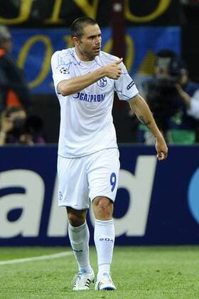 Inter Mailand (blau) vs. FC Schalke 04 (weiß) --- Edu  o0 Jubel Freude Schriftzug kurios Komik