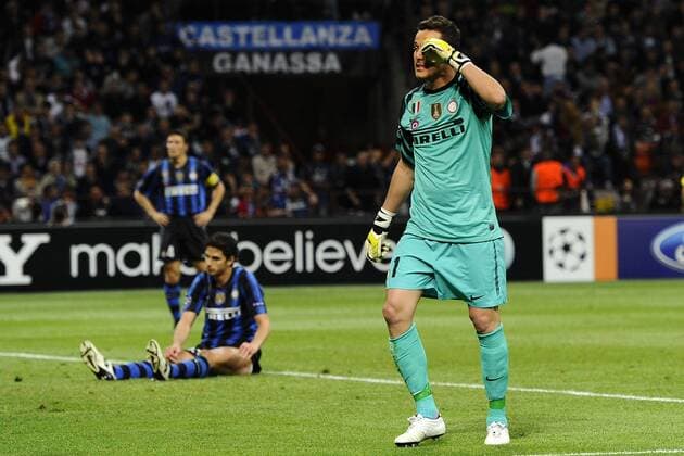 Inter Mailand (blau) - FC Schalke 04 (weiß), Enttäuschung Andrea Ranocchia-Torwart Julio Cesar 