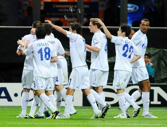 Inter Mailand (blau) - FC Schalke 04 (weiß), Torjubel SCHALKE 04, u.a. Benedikt Höwedes (4) DIGITAL o0 Jubel, Freude