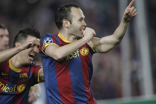 Barcelona s Andres Iniesta (R) and David Villa - UEFA Champions League - FC Barcelona (Barca) - Shakhtar Donetsk -  (20120573)