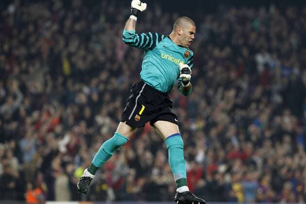 FC Barcelona s Victor Valdes celebrates goal - UEFA Champions League - FC Barcelona (Barca) - Shakhtar Donetsk -  (20120558)