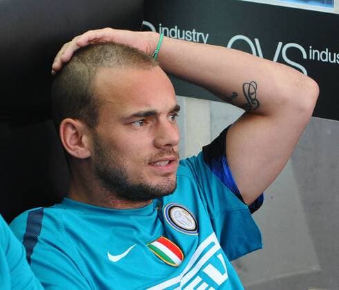 09-04-11 INTER MAILAND (blau) vs AC CHIEVO VERONA (beige) WESLEY SNEIJDER pegasoxinside