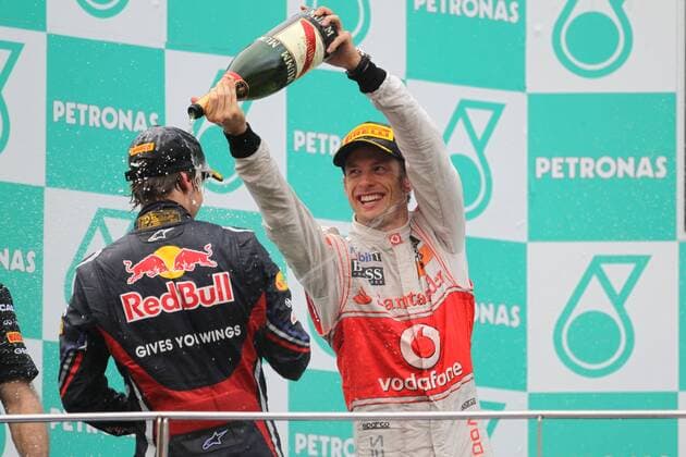 Motorsports: FIA Formula One World Championship 2011, Grand Prix of Malaysia, 01 Sebastian Vettel (GER, Red Bull Racing), 04 Jenson Button (GBR, Vodafone McLaren Mercedes), xHOCHxZWEIx