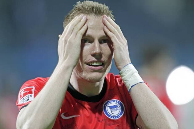 Christian Lell (Hertha BSC Berlin) kann es kaum fassen: Gewinn in Bochum und Wiederaufstieg nahezu perfekt geschafft o0 Jubel Freude