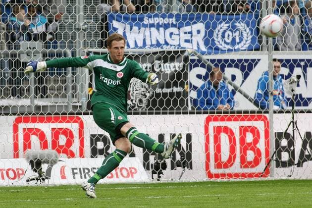 16.04.2011, Fußball-Bundesliga, 30. Spieltag: TSG 1899 Hoffenheim - Eintracht Frankfurt. Torwart Ralf Fährmann (Eintracht Frankfurt).