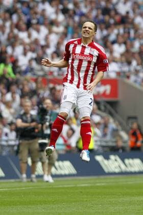 London, FA Cup Semifinal, Bolton Wanderers (white) - Stoke City (red), Stoke City s Matthew Etherington celebrates scoring at Wembley  o0 Jubel, Freude