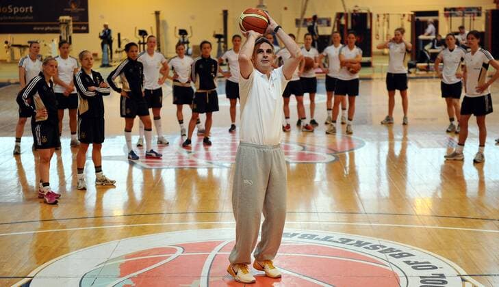 COLOGNE, GERMANY - APRIL 21: Former german national player Stephan Baeck throws the ball infront of the national players during a Basketball training session at the German Women National Team training camp at Ballpark Köln on April 21, 2011 in Cologne, Germany. Stephan Baeck  o0 DFB