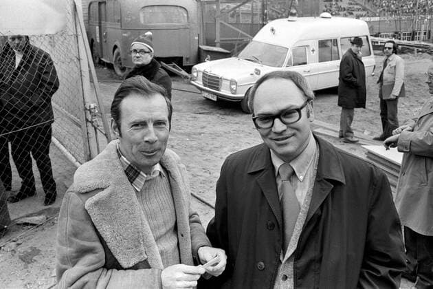 Trainer Dietrich Weise (1. FC Kaiserslautern, li.) und Udo Sopp, Vizepräsident des 1. FC Kaiserslautern Funktionär