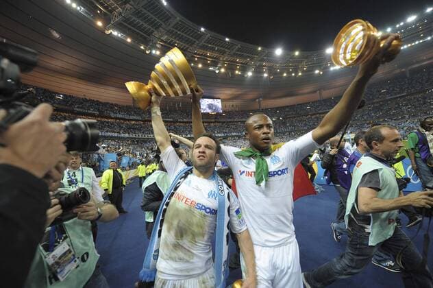 Finale Coupe de la Ligue - Olympique Marseille - 23.04.2011 - Marseille - Mathieu Valbuena (L) and Andre Ayew - JBAutissier -  o0 Pokal, Trophäe, Objekte