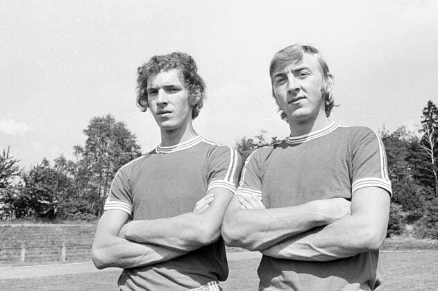 Die Brüder Klaus (li.) und Heinz Toppmöller (beide 1. FC Kaiserslautern) Präsentation, Pressetermin, Bruder, Gebrüder, Geschwister, Familie o00 Aufmacher