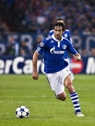 Gelsenkirchen, 26.04.2011, Veltins Arena, Fußball Raul Gonzalez (S04) FC Schalke 04 - Manchester United
