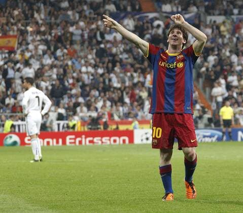 FC Barcelona s Lionel Messi celebrates and Cristiano Ronaldo (Real Madrid, L) during Champions League semifinal first match on April 27 2011 -  (082) o0 Barca Jubel, Freude Freud und Leid