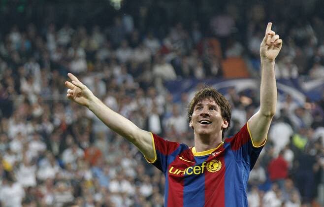 FC Barcelona s Lionel Messi celebrates during Champions League semifinal first match on April 27 2011 -  (080) o0 Barca Jubel, Freude