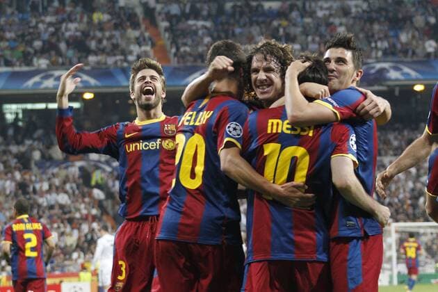 FC Barcelona s players celebrate (L-R) Gerard Pique, Ibrahim Afellay, Carley Puyol, Lionel Messi, David Villa during Champions League semifinal first match on April 27 2011 -  (078) o0 Barca Jubel, Freude
