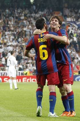 FC Barcelona s Lionel Messi (R) goal during Champions League semifinal first match on April 27 2011 -  (079) o0 Jubel, Freude Barca