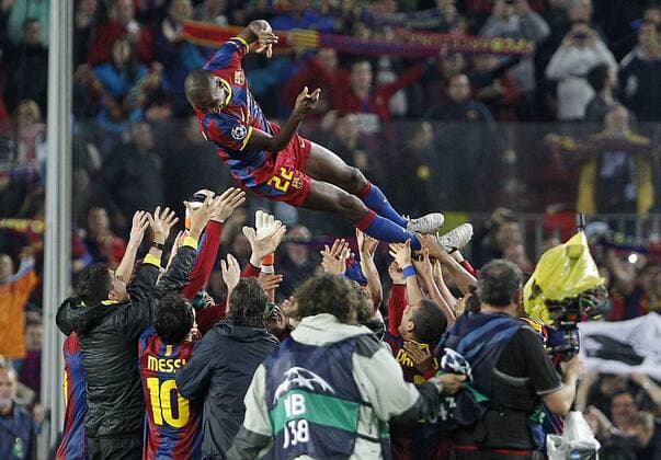 FC Barcelona s players celebrate with Eric Abidal the victory in the UEFA Champions League Semifinal match.May 3,2011.  (24143379) o0 Jubel, Freude Barca