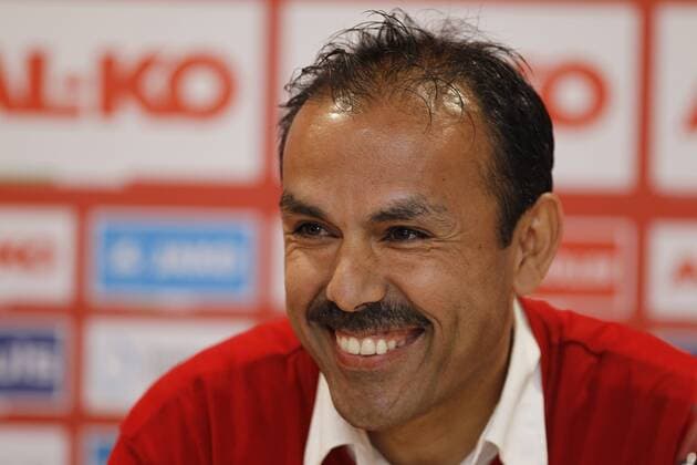 Jos LUHUKAY (Trainer FC Augsburg), lacht, lachend, gut gelaunt, fröhlich, Pressekonferenz, Portrait, Porträt, --- Fussball, Männer, 2. Liga, 33. Spieltag, AUFSTIEGSFEIER FC Augsburg