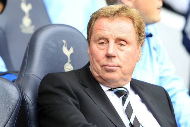 Premiership - Tottenham Hotspur (white) vs. Blackpool FC (orange) - Tottenham Hotspur s Coach Harry Redknapp at White Hart Lane 