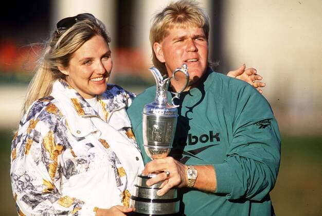 John Daly (USA) with the trophy,shares the moment with his wife. British Open Golf Championships 1995. 23 7 95. St Andrews.  o0 Sieger Sieg Pokal objekte Trophäe