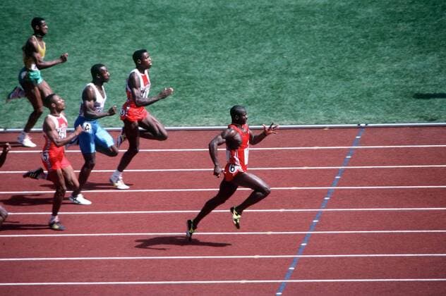 Ben Johnson (Can) breaks away from Carl Lewis (USA) and Linford Christie (GBR). Men s 100m Final. 24 09 1988 1988 Seoul Olympics  o0 Olympiasieg Sieg o0 Leichtathletik