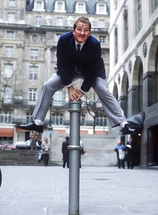Eddie (The Eagle) Edwards (GBR) in London Holborn. Ski Jumper at the Winter Olympics 1988. Calgary.  o0 Aufmacher privat kurios komik o0 Ski Skisport Nordisch Skispringen