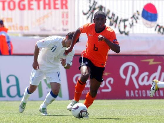 12.05.2011, Novi Sad - Netherlands vs England - European men s Under 17 football championship semifinal - Kyle Ebecilio (c) Netherlands and Jake Caskey (L) England : 