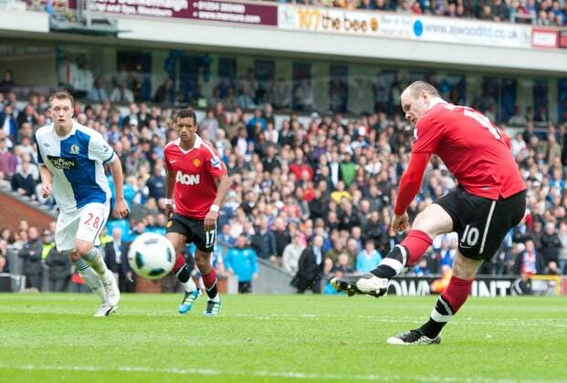 Wayne Rooney of Manchester United scoring the equalising goal - Premier League - Blackburn Rovers - Manchester United (ManU) - EDITORIAL USE ONLY. No use with unauthorised audio, video, data, fixture lists, club league logos or live services. Online in-match use limited to 120 images, no video emulation. No use in betting, games or single club league player publications.