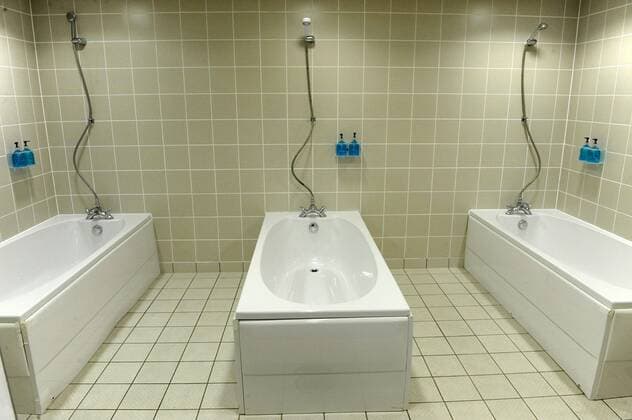 Wannen im Wellnessbereich : Wembley Stadion - 17.05.2011 - PLargo  o0 Wellness Wellnessbereich Badewanne