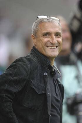 Stade Reims vs Evian Thonon Gaillard (TG FC) - Ligue 2 - 20.05.2011 - Trainer Bernard Casoni (Evian Thonon Gaillard) - - JBAutissier 