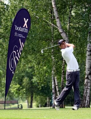 GOLF - Alps Tour, Austria Pro Tour, Gösser Open 2011 MARIA LANKOWITZ,AUSTRIA,21.MAI.11 - DIVERS, GOLF - Alps Tour, Austria Pro Tour, Gösser Open 2011 im GC Erzherzog Johann. Bild zeigt Matthias Schwab (AUT). 