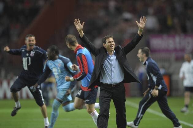 Foot : Lille - Ligue 1 - 21.05.2011 - Jubel des joueurs Lillois en fin de match - Champions de France - Rudi Garcia Foot : Lille - Ligue 1 - 21.05.2011 - JBAutissier PanoramiC 