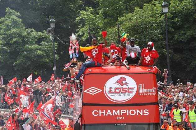 OSC Lille feiert den Gewinn der französischen Meisterschaft und den Pokalsieg xGwendolineLeGoffx  o0 Fan Bus