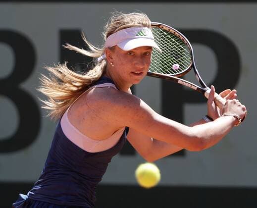 French Open 2011, Roland Garros,Paris,ITF Grand Slam Tennis Tournament ,Mona Barthel (GER); Einzelbild,Aktion,