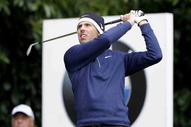 Golf - BMW PGA Golf Herren Championship South Africa s Charles Schwartzel tees off on the second hole at Wentworth Club, Surrey 