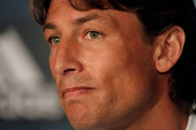 Gabriel Heinze (Marseille) Football : Gabriel Heinze annonce de depart - Conference de presse - 27.05.2011 - AudreyLeGuen Panoramic 