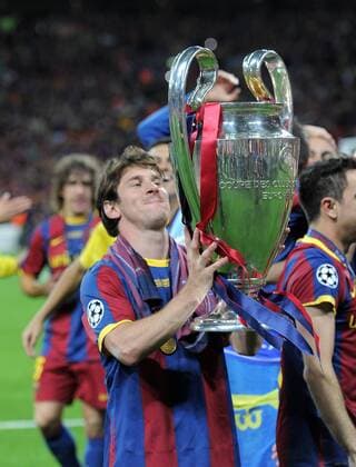 FUSSBALL CHAMPIONSLEAGUE FINALE SAISON 2010 2011 28.05.2011 FC Barcelona - Manchester United FC Champions League Sieger 2011: FC Barcelona feiert den Sieg Lionel Messi (Barca) jubelt mit dem POKAL  o00 Finale Sieg Europapokalsieg Feier