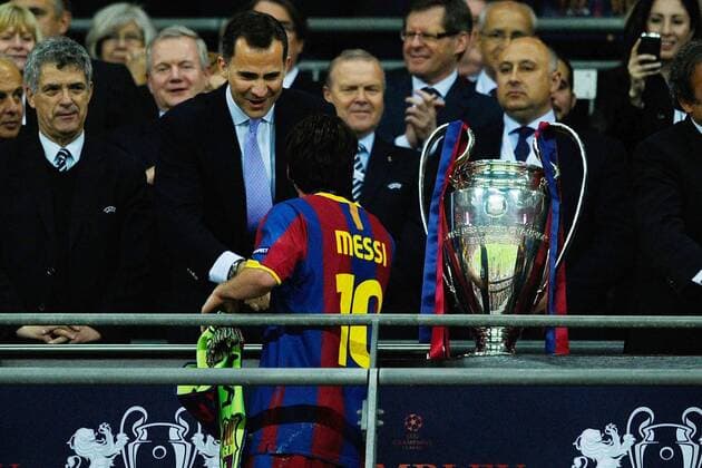 Finale Champions League FC Barcelona vs Manchester Utd winner Barcelona --- Lionel Messi, prince Felipe of Spain  o0 Pokal Trophäe Objekte Adel people