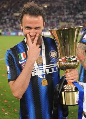 Inter Mailand wins: Giampaolo Pazzini (Inter Mailand) roma 29-05-2011 finale tim cup inter palermo - massimoxoliva o0 Pokal, Trophäe, Objekte, gold Medaille, Goldmedaille,